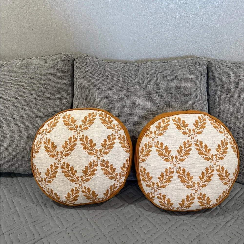 STUDIO MCGEE golden leaf pattern round throw pillow -yellow/ cream-16" - Picture 1 of 2
